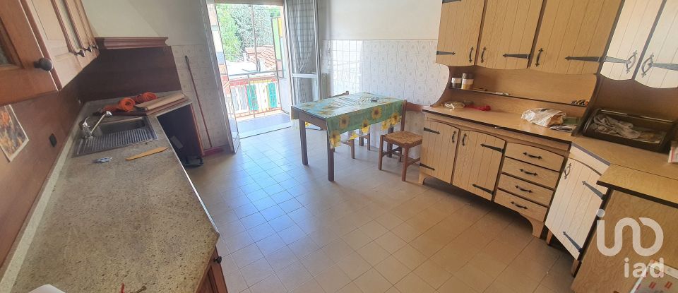 Appartamento 5 locali di 78 m² a Genova (16164)