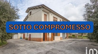 Casa indipendente 8 locali di 233 m² in Treia (62010)
