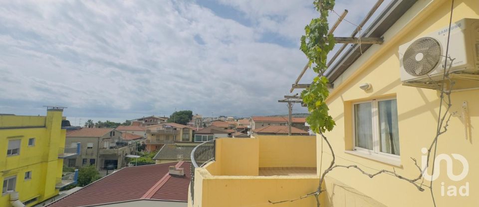 Appartamento 5 locali di 99 m² a Tortoreto (64018)