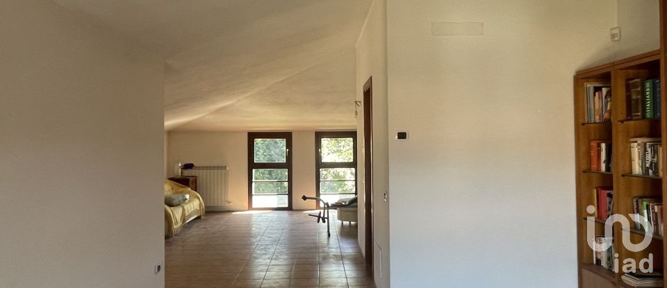 Traditional house 9 rooms of 195 m² in Arezzo (52100)
