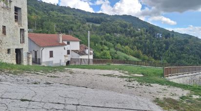 Casa di paese 3 locali di 114 m² in Torricella Sicura (64010)