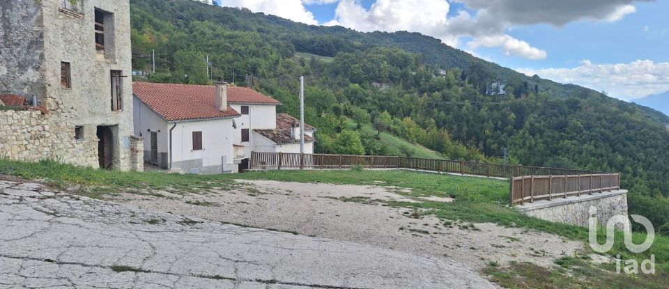 Casa di paese 3 locali di 114 m² in Torricella Sicura (64010)