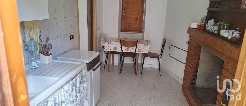 Casa di paese 3 locali di 114 m² in Torricella Sicura (64010)