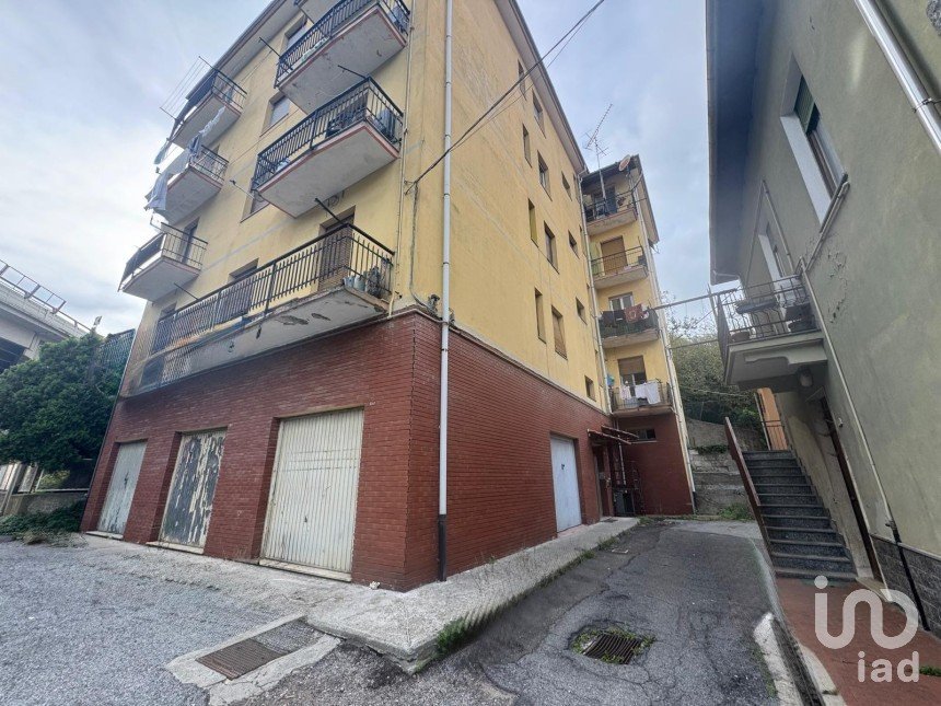 Four-room apartment of 75 m² in Cairo Montenotte (17014)