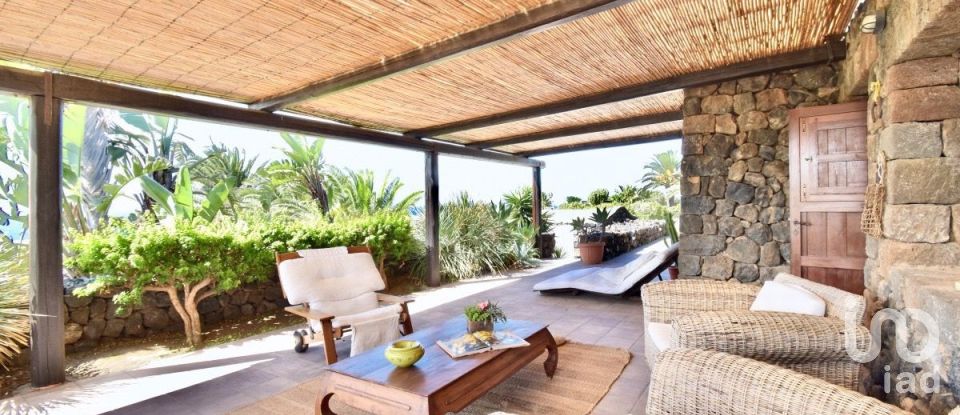 Casale 5 locali di 149 m² in Pantelleria (91017)