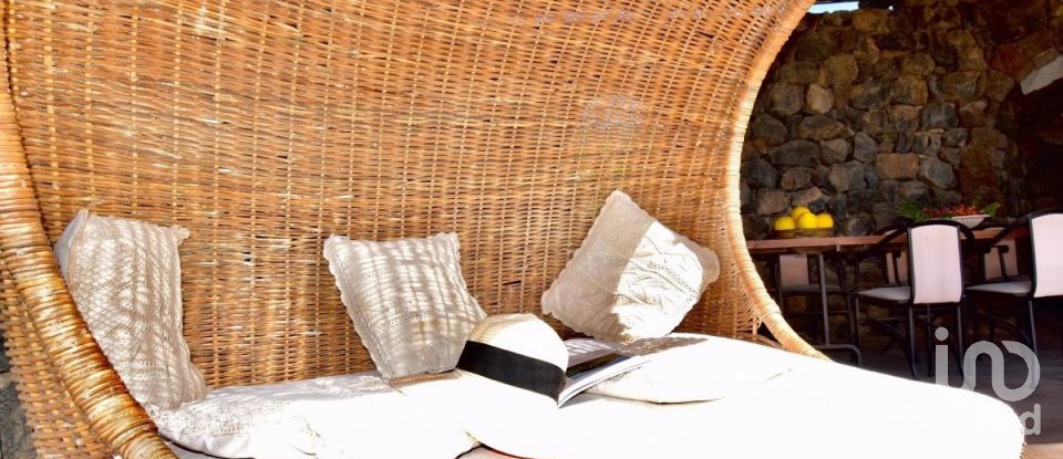 Casale 5 locali di 149 m² in Pantelleria (91017)