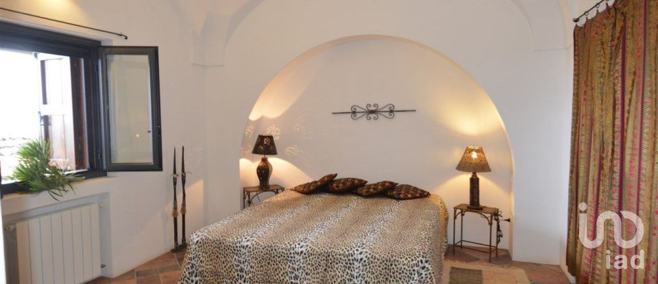 Casale 5 locali di 149 m² in Pantelleria (91017)