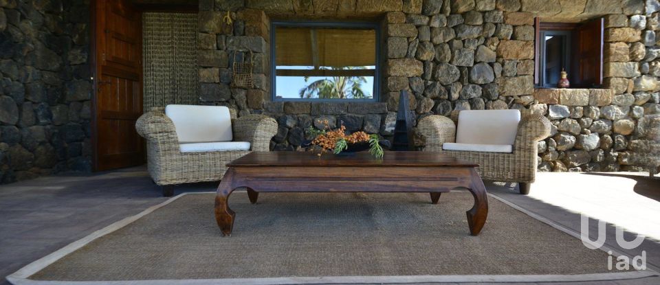 Casale 5 locali di 149 m² in Pantelleria (91017)