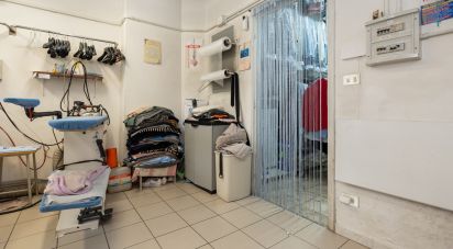 Negozio / locale commerciale di 45 m² in Torino (10141)