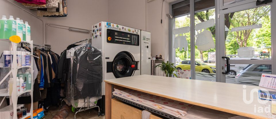 Shop / premises commercial of 45 m² in Torino (10141)