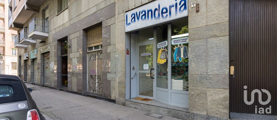 Shop / premises commercial of 45 m² in Torino (10141)