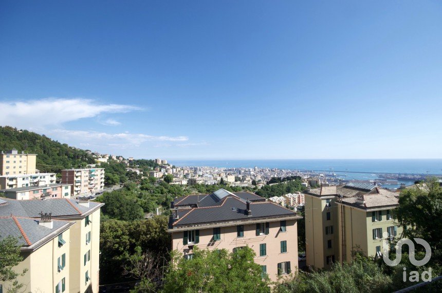 Appartamento 5 locali di 76 m² a Genova (16135)