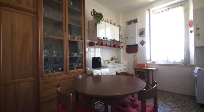 Appartamento 5 locali di 76 m² a Genova (16135)