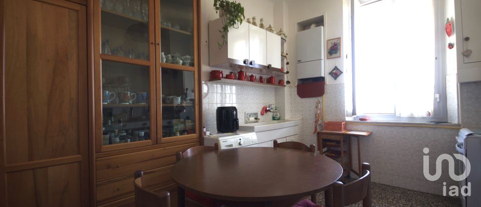 Appartamento 5 locali di 76 m² a Genova (16135)