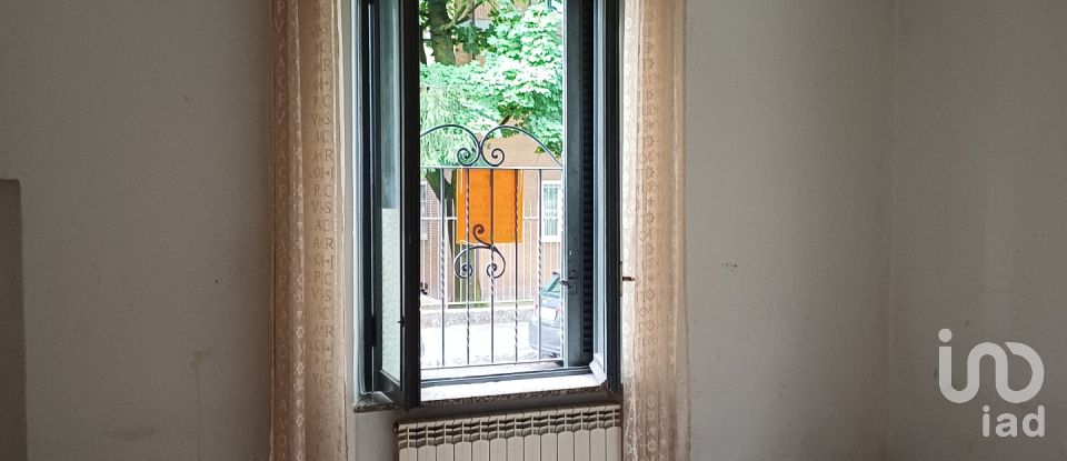 Trilocale di 70 m² a Monza (20900)