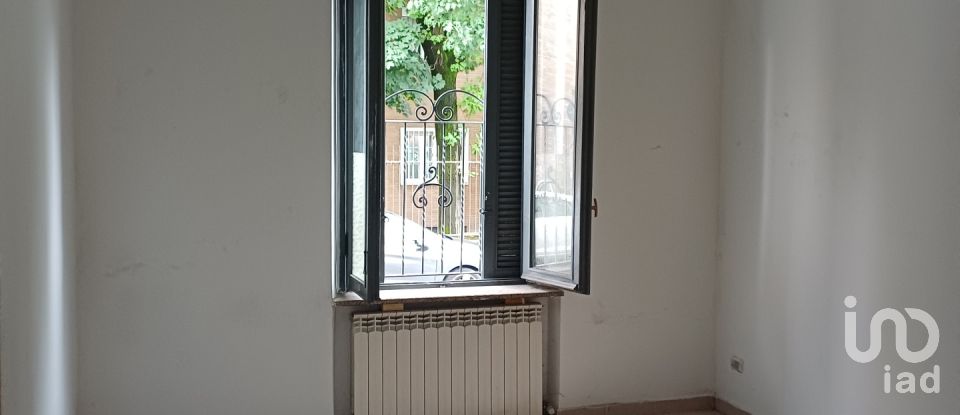Trilocale di 70 m² a Monza (20900)
