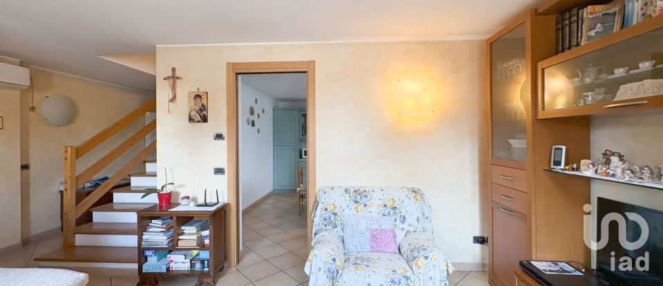 Villa Bifamiliare 6 locali di 170 m² in Villafranca Padovana (35010)