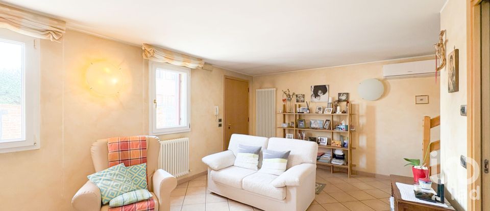 Villa Bifamiliare 6 locali di 170 m² in Villafranca Padovana (35010)