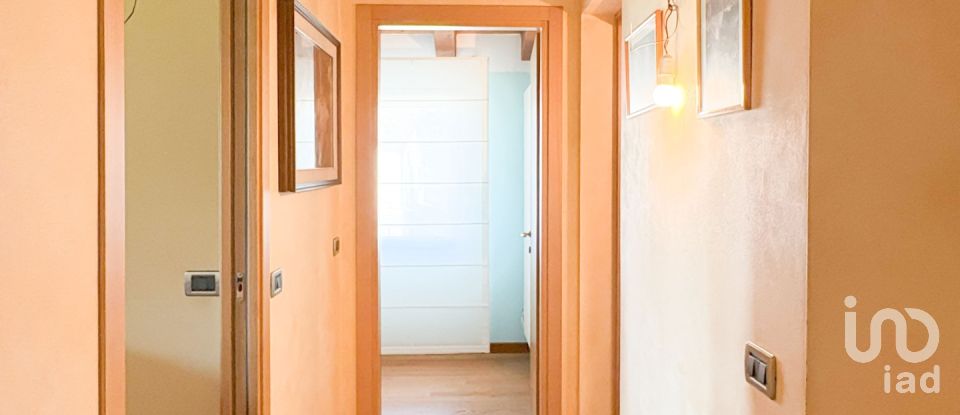 Villa Bifamiliare 6 locali di 170 m² in Villafranca Padovana (35010)