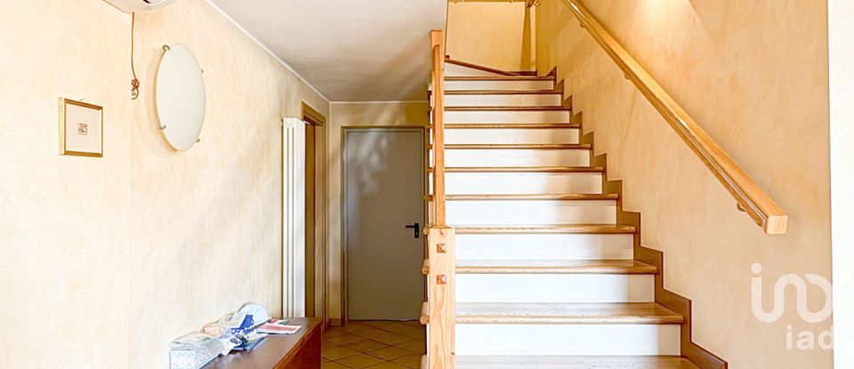 Villa Bifamiliare 6 locali di 170 m² in Villafranca Padovana (35010)