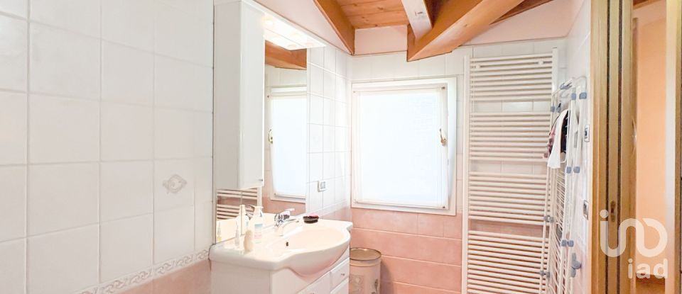 Villa Bifamiliare 6 locali di 170 m² in Villafranca Padovana (35010)