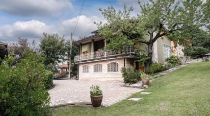 House 11 rooms of 310 m² in Bosco Chiesanuova (37021)