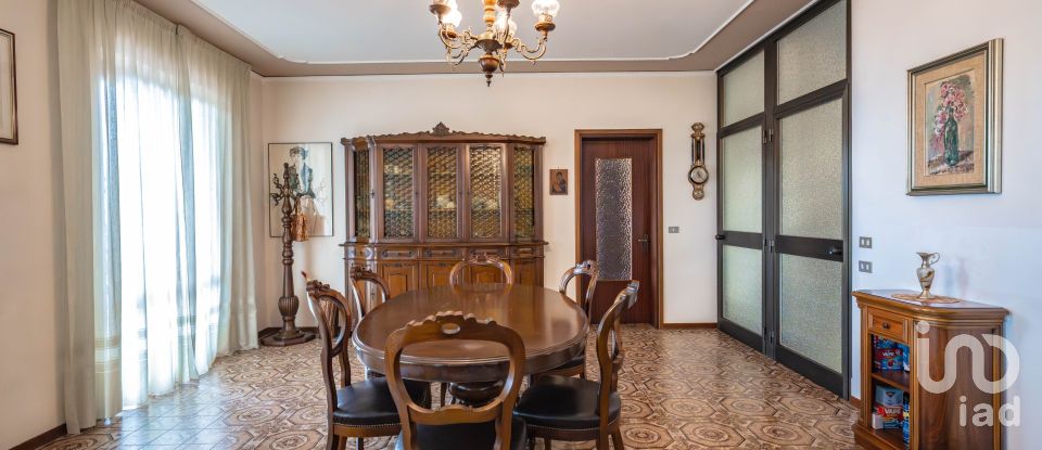 Casa indipendente / Villa 11 locali di 310 m² in Bosco Chiesanuova (37021)