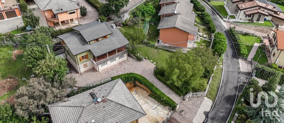 Casa indipendente / Villa 11 locali di 310 m² in Bosco Chiesanuova (37021)