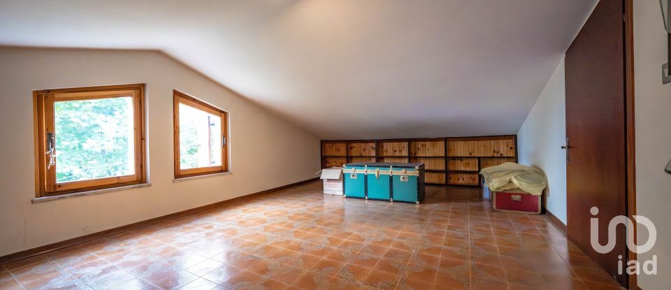 Casa indipendente / Villa 11 locali di 310 m² in Bosco Chiesanuova (37021)