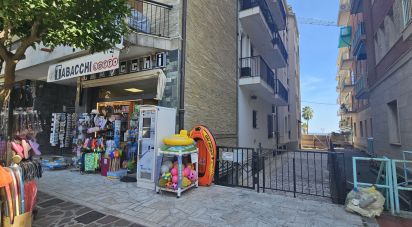 Negozio / locale commerciale di 70 m² in Alassio (17021)