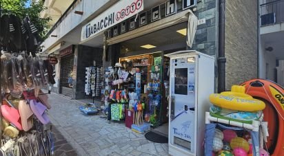 Negozio / locale commerciale di 70 m² in Alassio (17021)