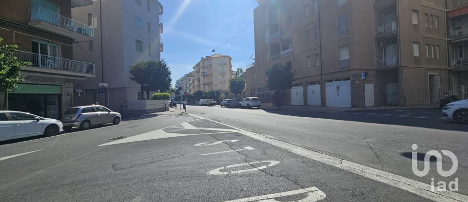 Shop / premises commercial of 70 m² in Alassio (17021)