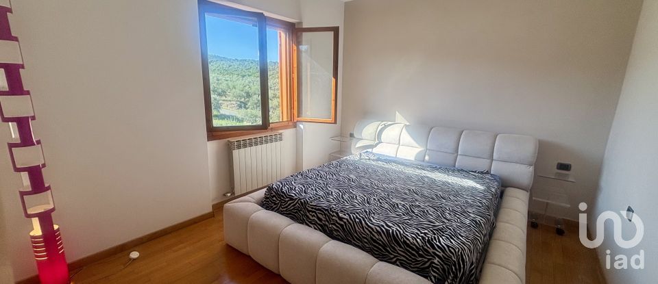 Villa Bifamiliare 13 locali di 289 m² in San Casciano in Val di Pesa (50026)