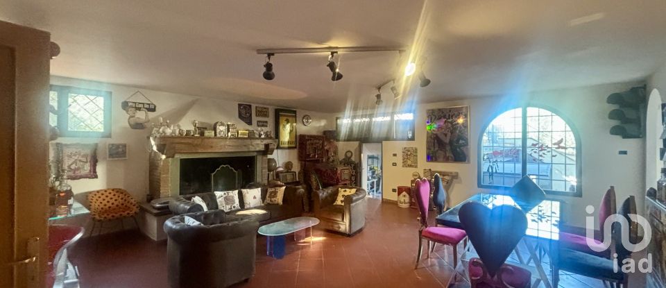 Villa Bifamiliare 13 locali di 289 m² in San Casciano in Val di Pesa (50026)