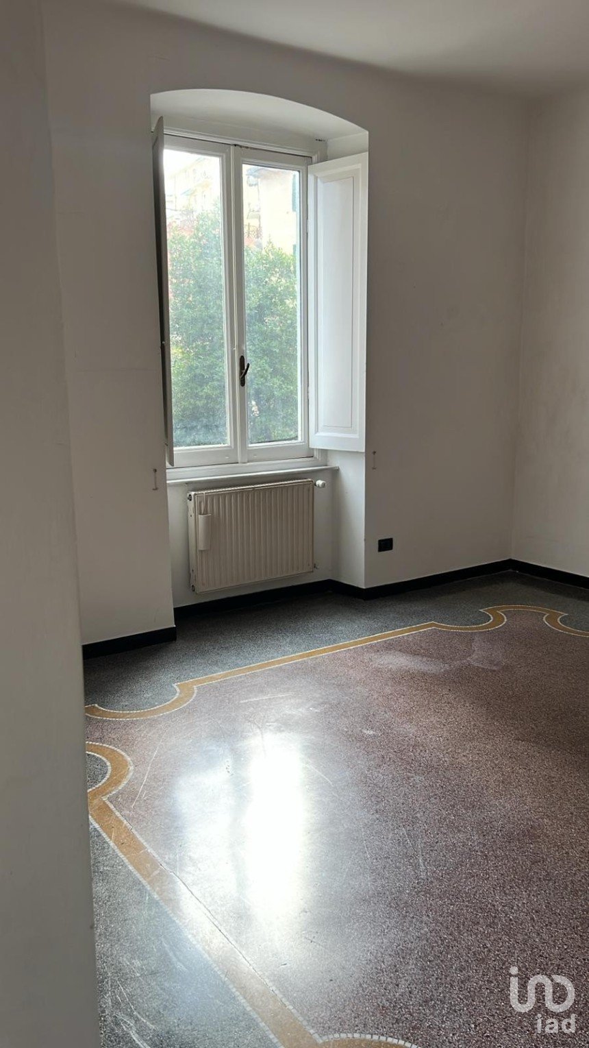 Apartment 5 rooms of 100 m² in Genova (16148)