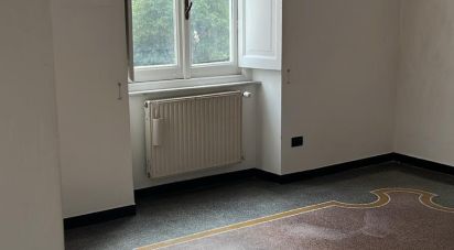 Apartment 5 rooms of 100 m² in Genova (16148)