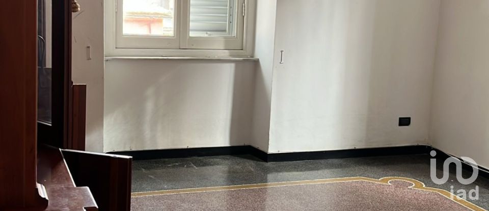 Apartment 5 rooms of 100 m² in Genova (16148)