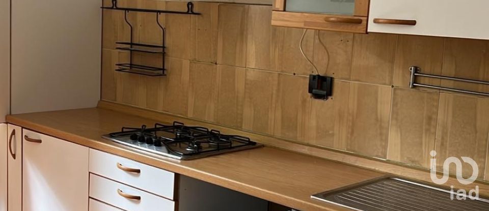 Apartment 5 rooms of 100 m² in Genova (16148)