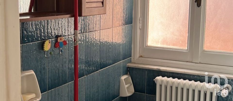 Apartment 5 rooms of 100 m² in Genova (16148)