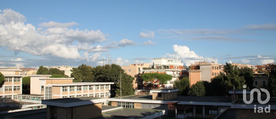 Three-room apartment of 101 m² in Roma (00179)