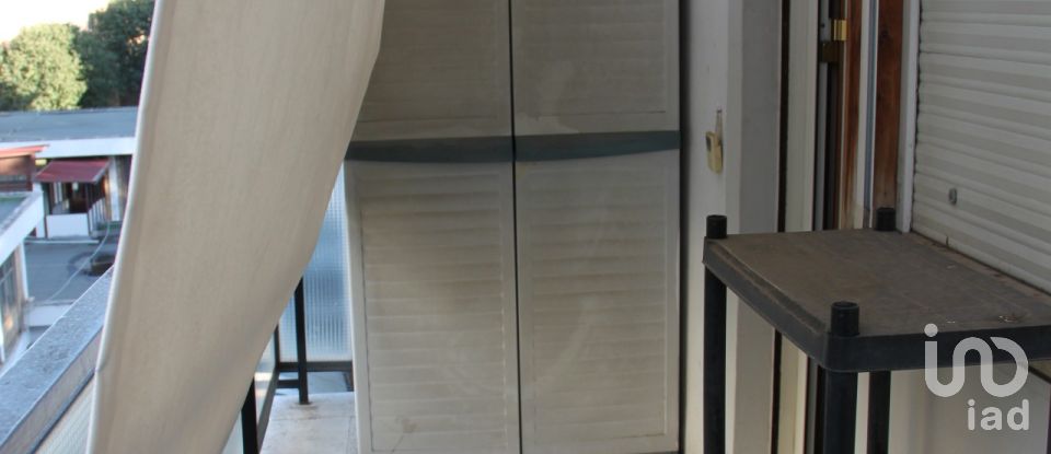 Three-room apartment of 101 m² in Roma (00179)