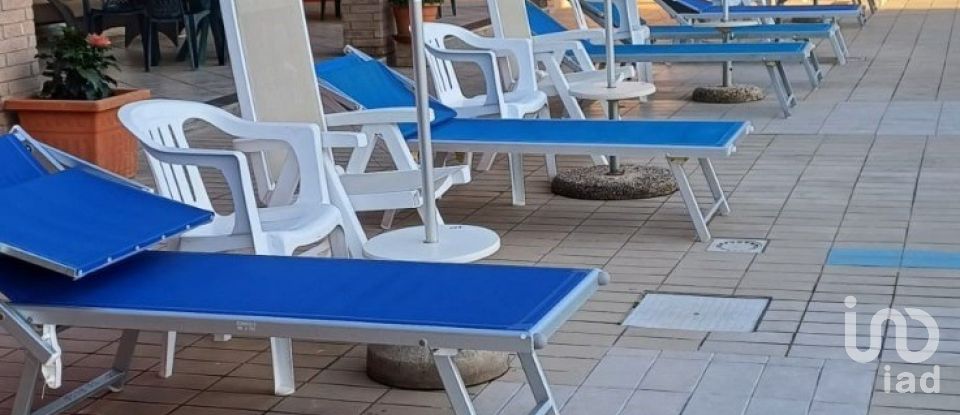 Casale 12 locali di 280 m² in Quarto (80010)