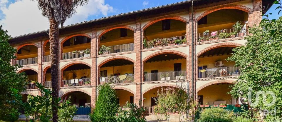 Four-room apartment of 135 m² in Giussano (20833)