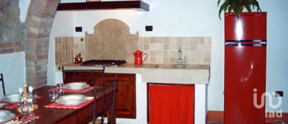 Rustico 0 locali di 300 m² in Monticiano (53015)