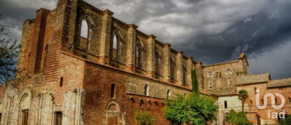 Rustico 0 locali di 300 m² in Monticiano (53015)