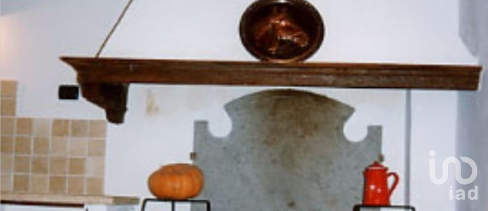 Rustico 0 locali di 300 m² in Monticiano (53015)