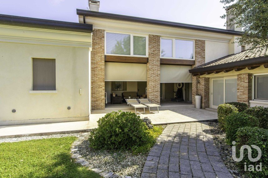 Casale 11 locali di 337 m² in San Giorgio in Bosco (35010)