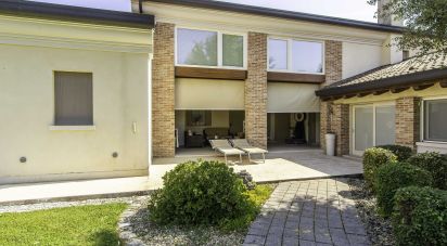 Farm 11 rooms of 337 m² in San Giorgio in Bosco (35010)