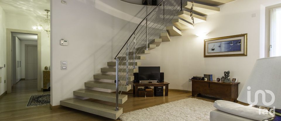 Casale 11 locali di 337 m² in San Giorgio in Bosco (35010)