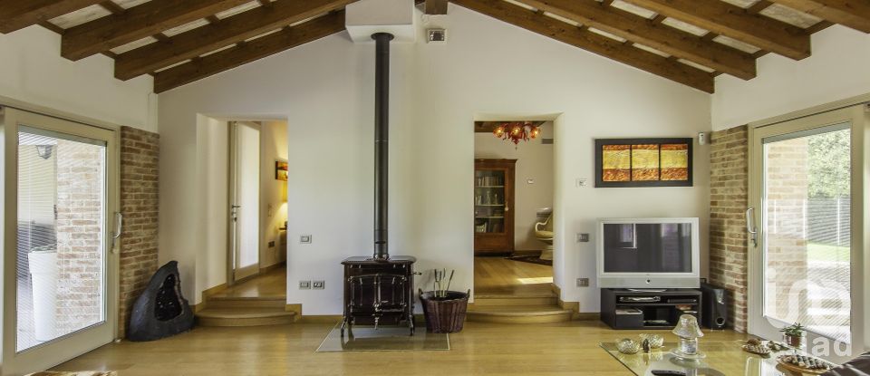 Casale 11 locali di 337 m² in San Giorgio in Bosco (35010)